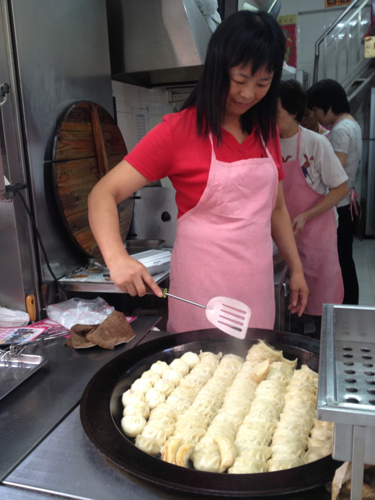 lady_cooking_dumplings
